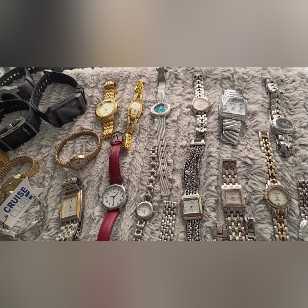 Assorted Women's Wristwatch - Pink, White, Tan, Brown, Gold, Silver - Picture 8 of 16